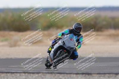 media/Sep-11-2022-SoCal Trackdays (Sun) [[81b7e951af]]/Turn 7 (1145am)/